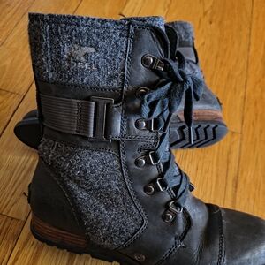 Sorel Women's Black Gray Joan of Arctic Lace-Up Winter Boots